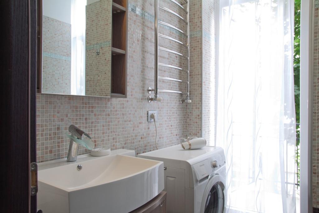 Your Comfortable Stay In Apartment Next To Opera House Leopoli Esterno foto